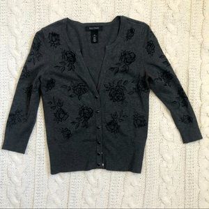 White House Black Market XS gray w black floral cardigan NWOT